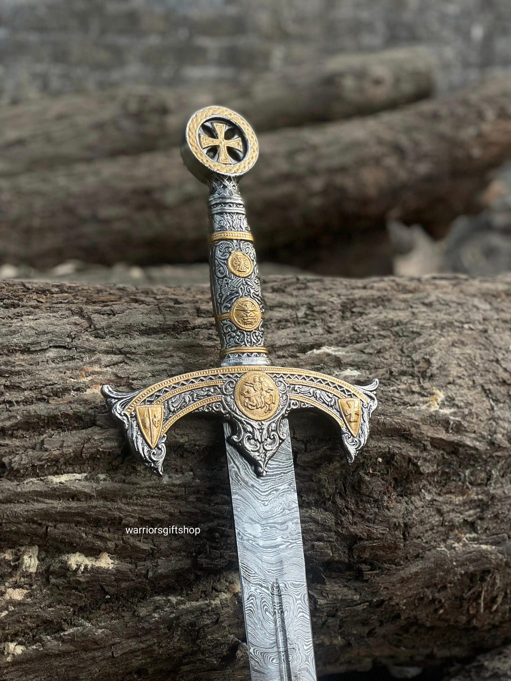 Medieval Crusader Sword – Damascus Steel Collectible