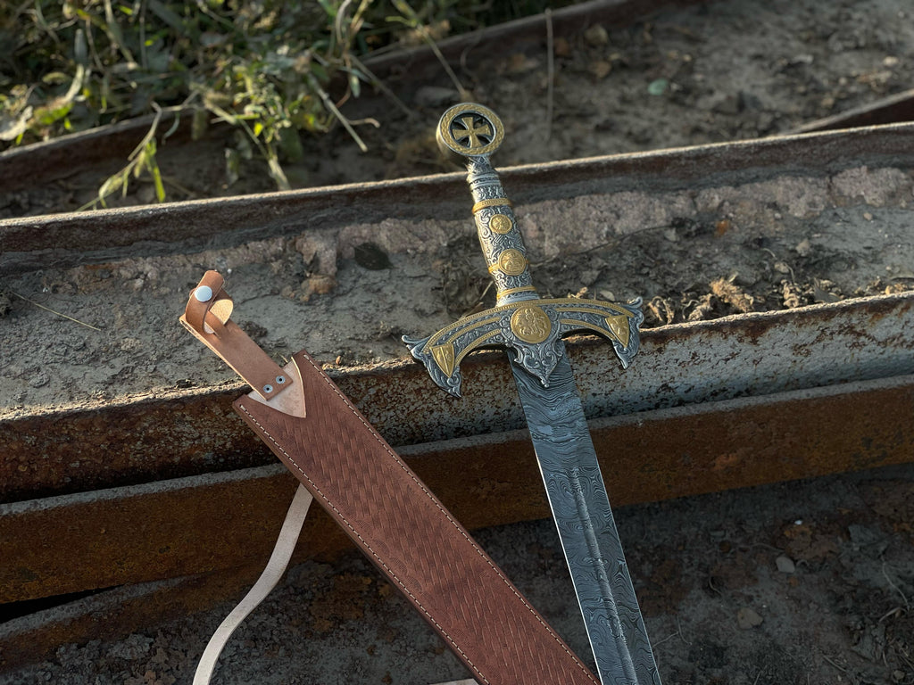 Medieval Crusader Sword – Damascus Steel Collectible